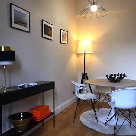 Vieille Tour Apartment *